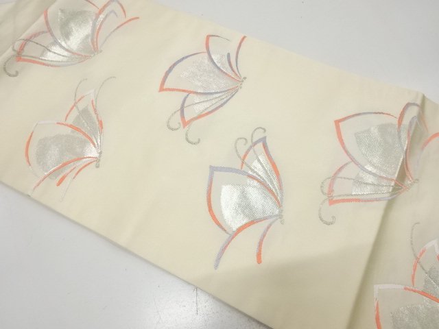 蝶模様織り出し　名古屋帯